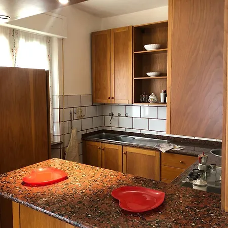 Il Lupo E La Volpe - Parcheggio Gratis Centobuchi