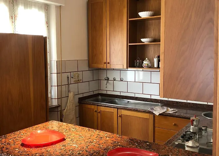 Il Lupo E La Volpe - Parcheggio Gratis Centobuchi